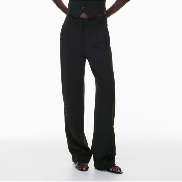 Aritzia Pants - Aritzia Sz 2 The Effortless Pant black straight leg